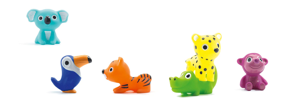 6 plastic animal figurines
